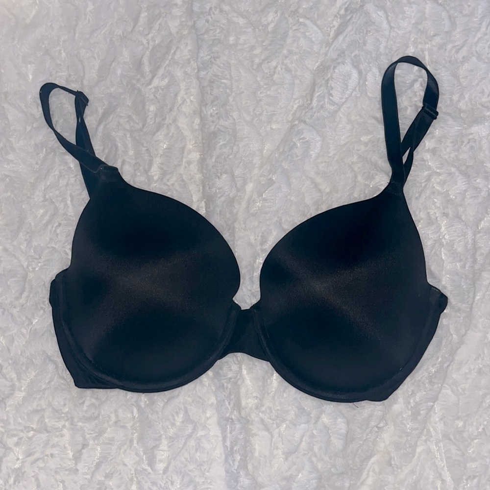 VS pink bra